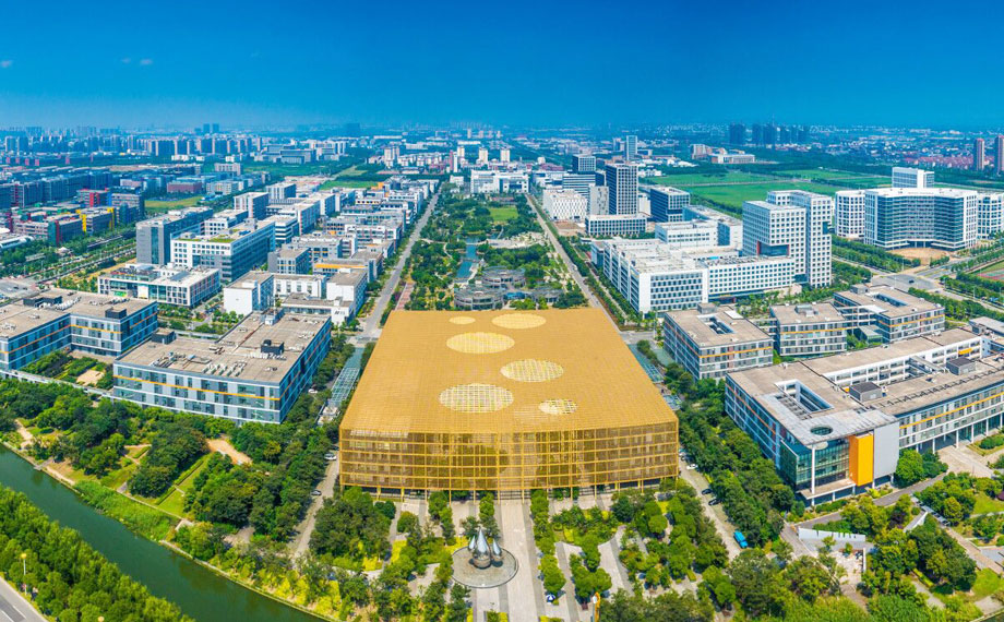 比鄰“牽手”串起千億產業